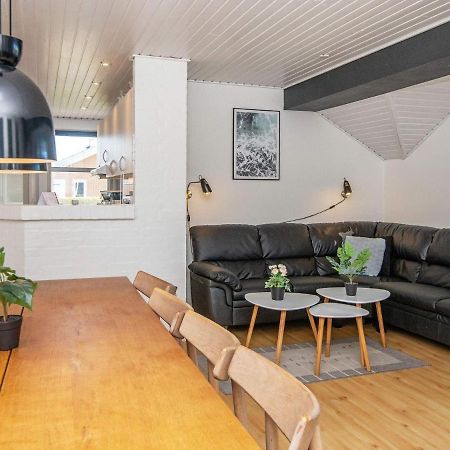 10 Person Holiday Home In Juelsminde Sonderby  Εξωτερικό φωτογραφία