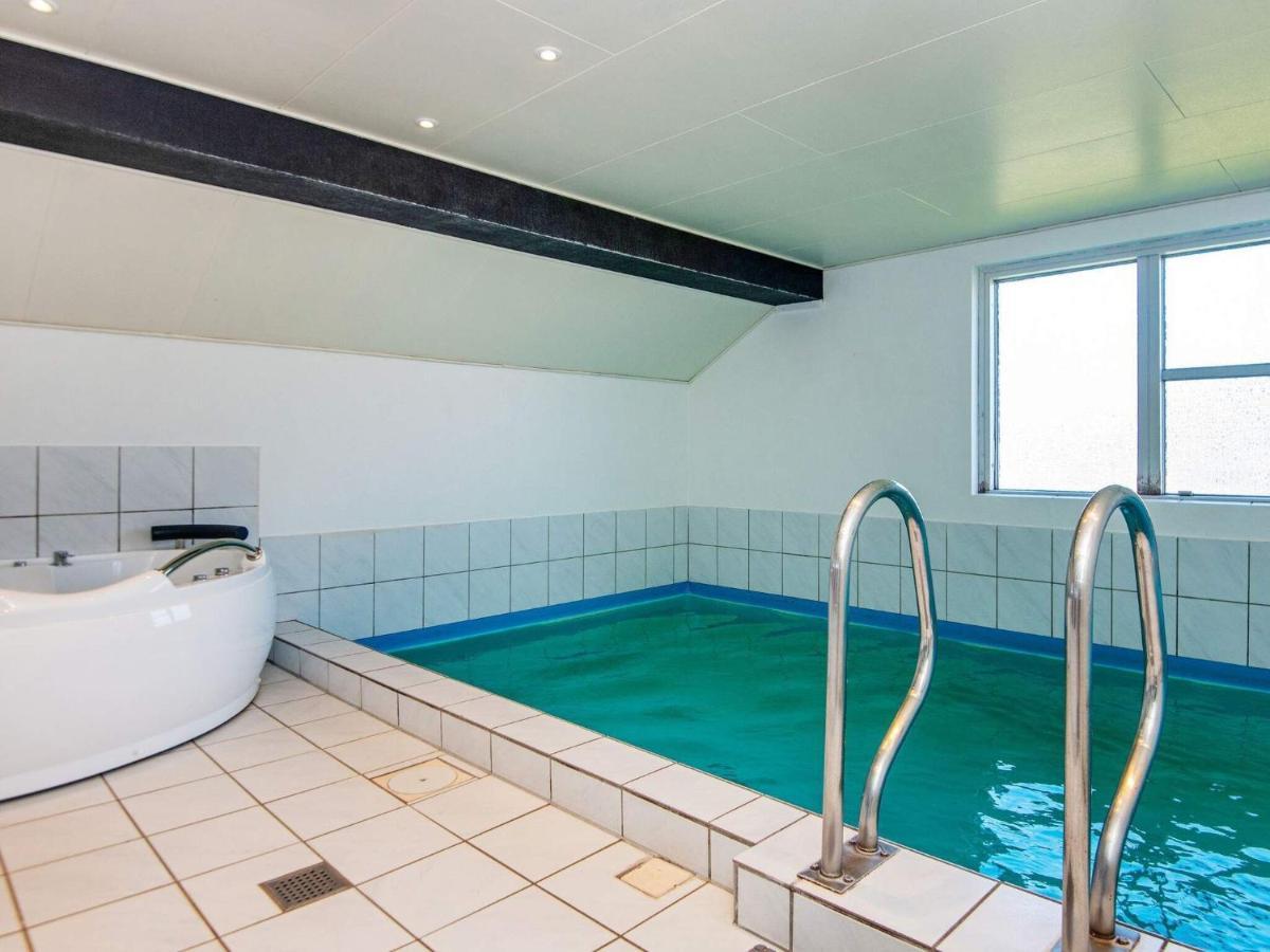 10 Person Holiday Home In Juelsminde Sonderby  Εξωτερικό φωτογραφία