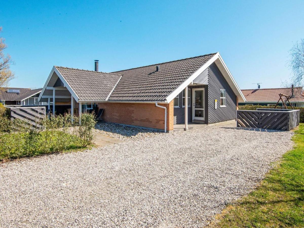 10 Person Holiday Home In Juelsminde Sonderby  Εξωτερικό φωτογραφία