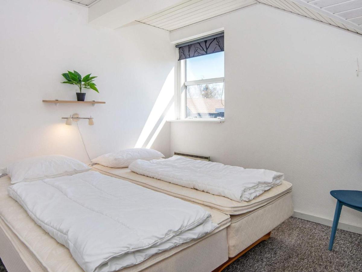 10 Person Holiday Home In Juelsminde Sonderby  Εξωτερικό φωτογραφία