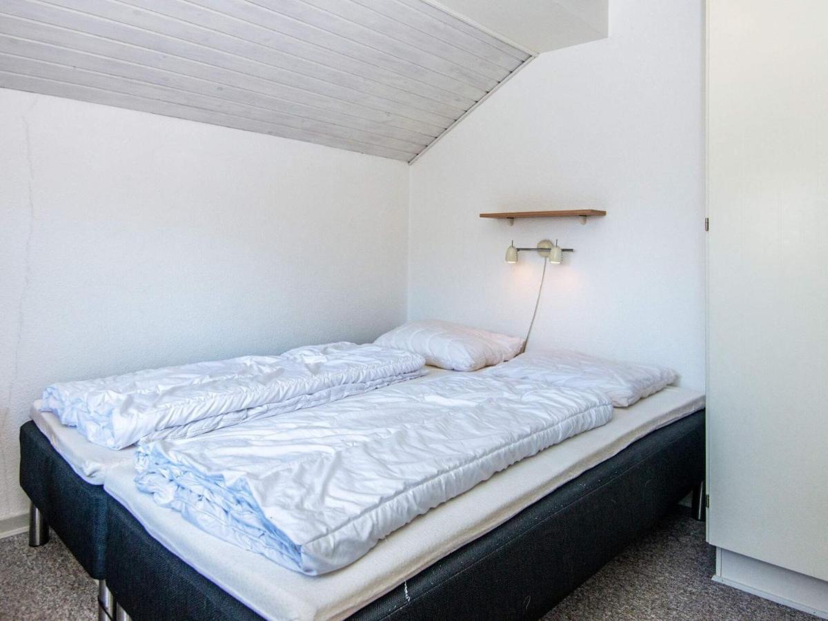 10 Person Holiday Home In Juelsminde Sonderby  Εξωτερικό φωτογραφία